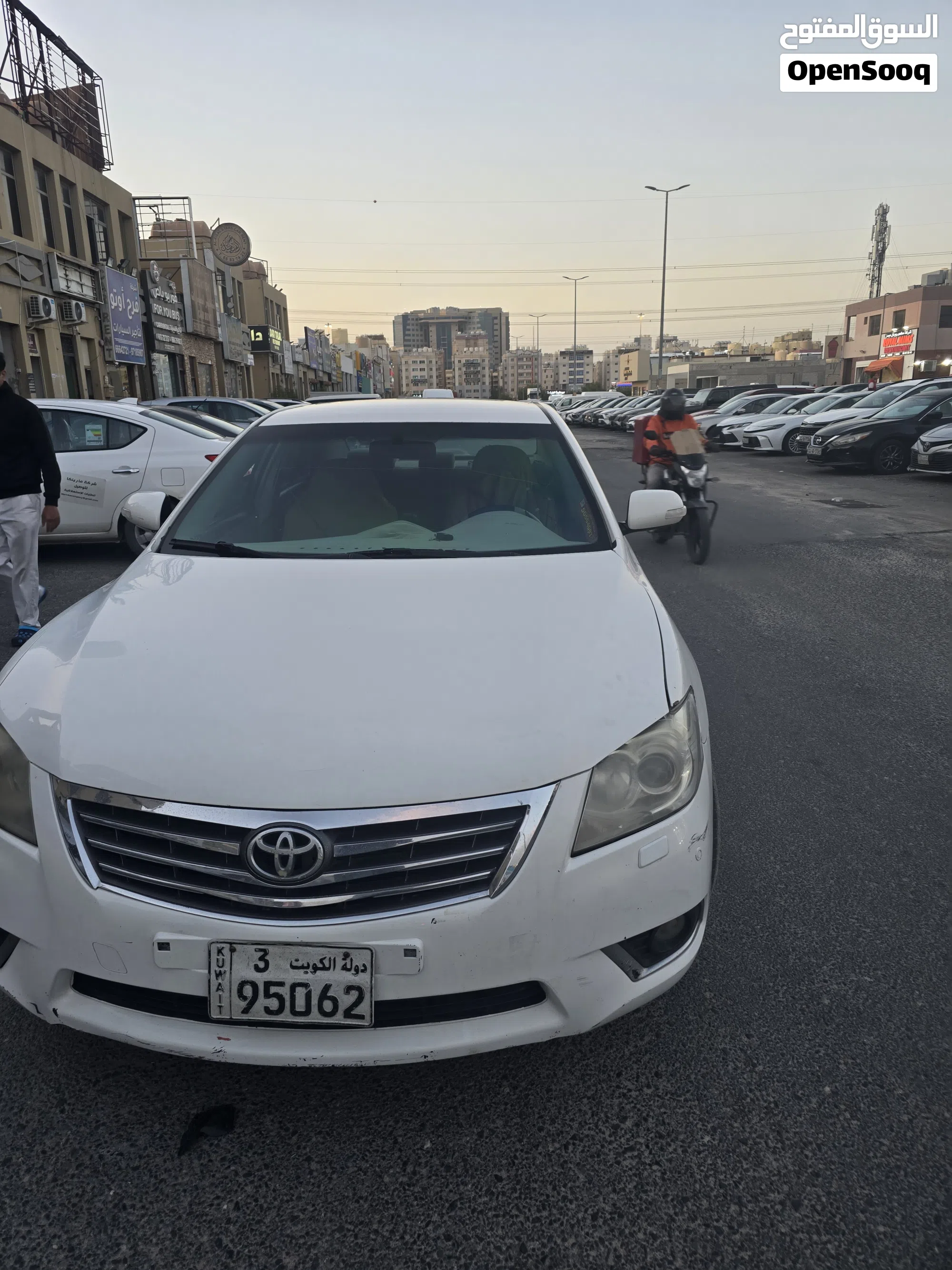 تويوتا اوريون Grande 2011 أبيض – شرط الفحص – فل كامل - image 1