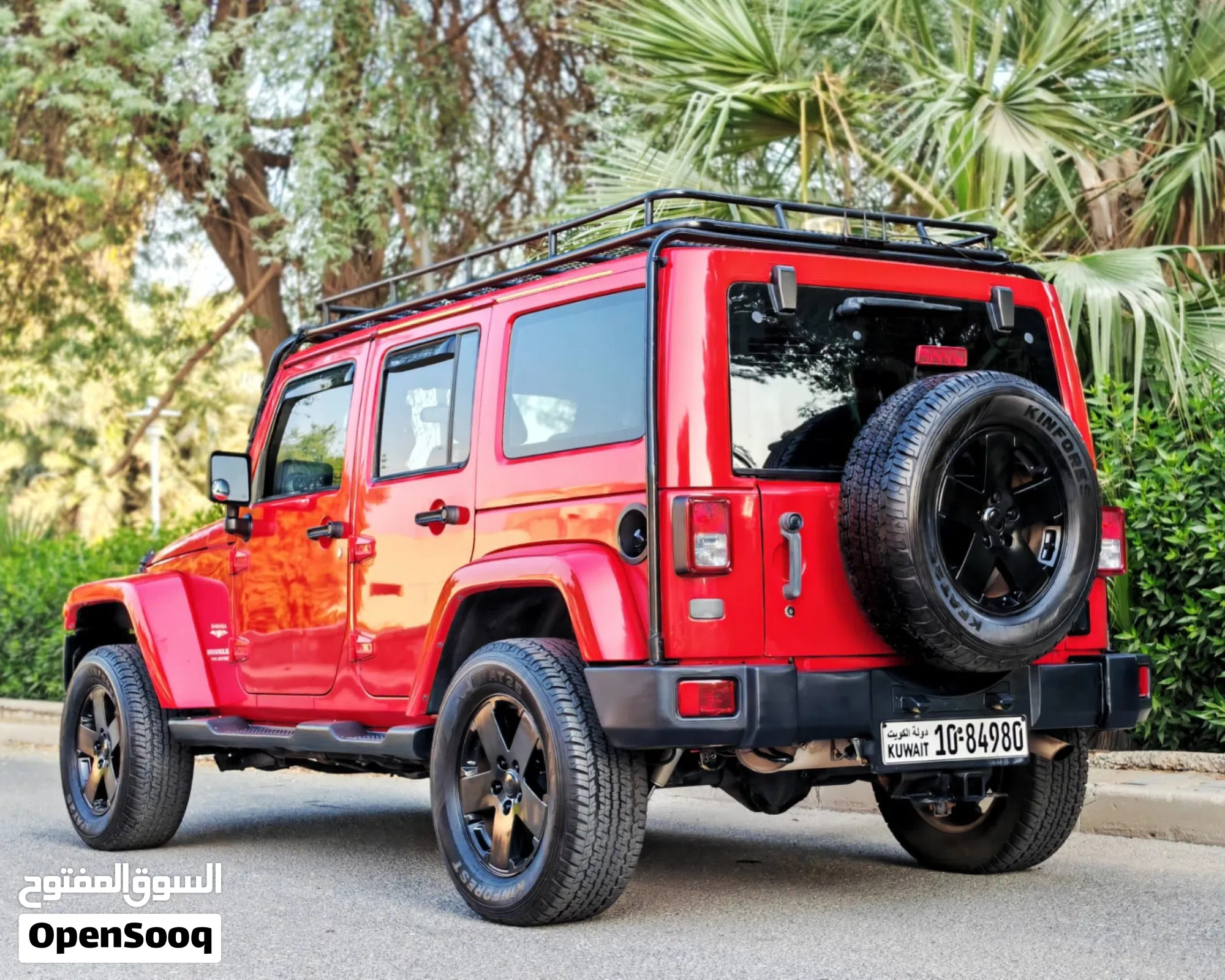 جيب رانجلر 2012 Sahara مجهز للرحلات بحالة ممتازة - image 1