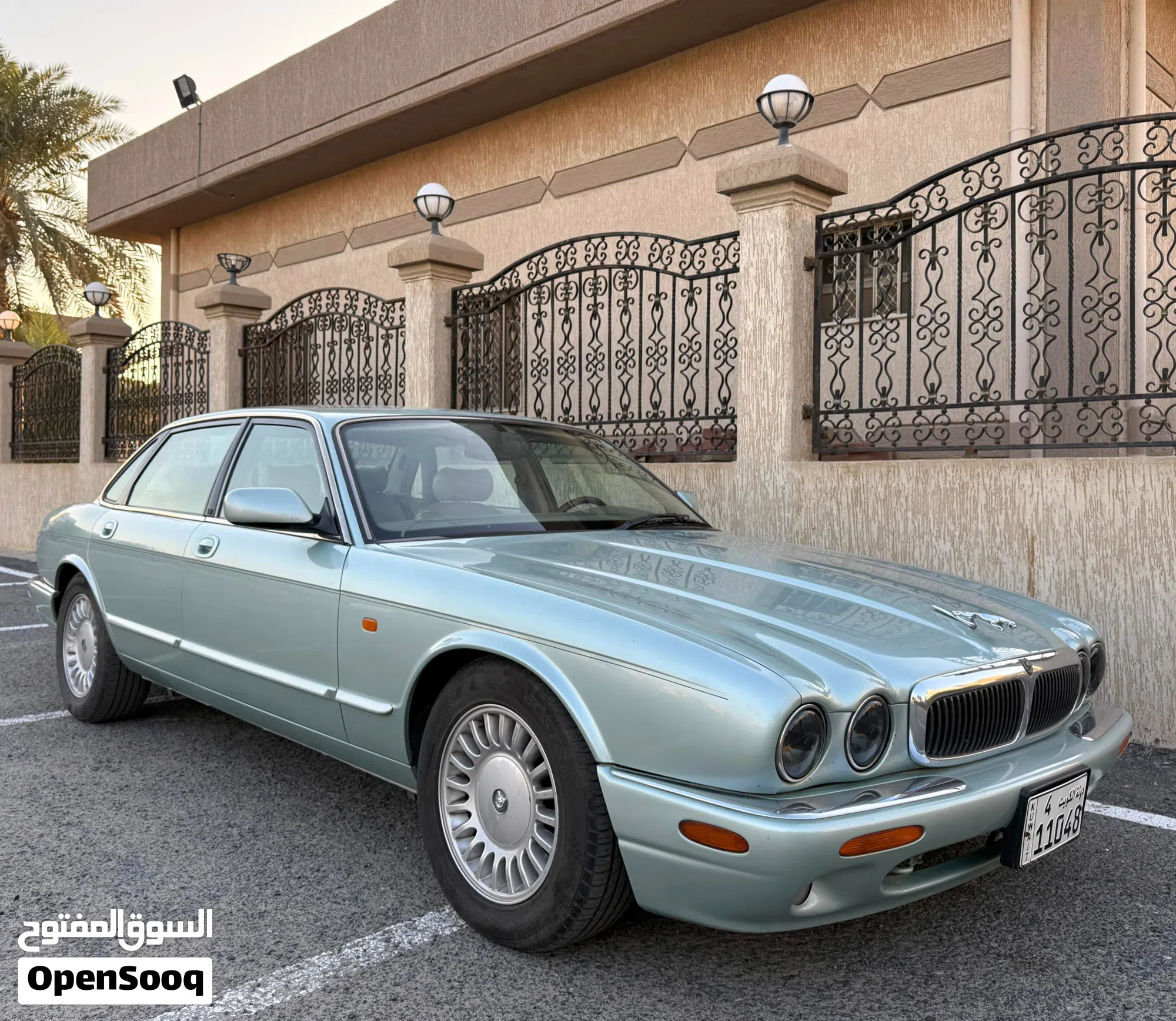 جاكوار XJ8 موديل 1998 للبيع - حالة ممتازة في الرميثية - image 1