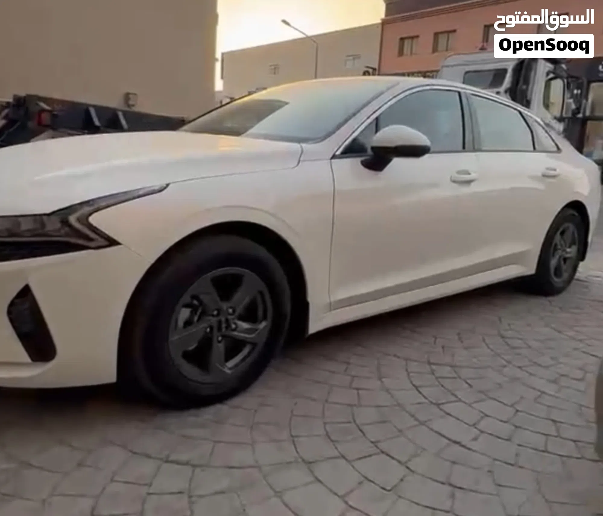 كيا K5 Standard موديل 2022 بحالة ممتازة وعداد 51 ألف كم - image 1