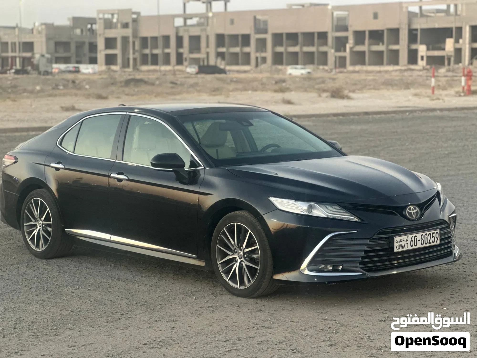 تويوتا كامري GLE 2022 للبيع في الفروانية - ليمتد إديشن - image 1