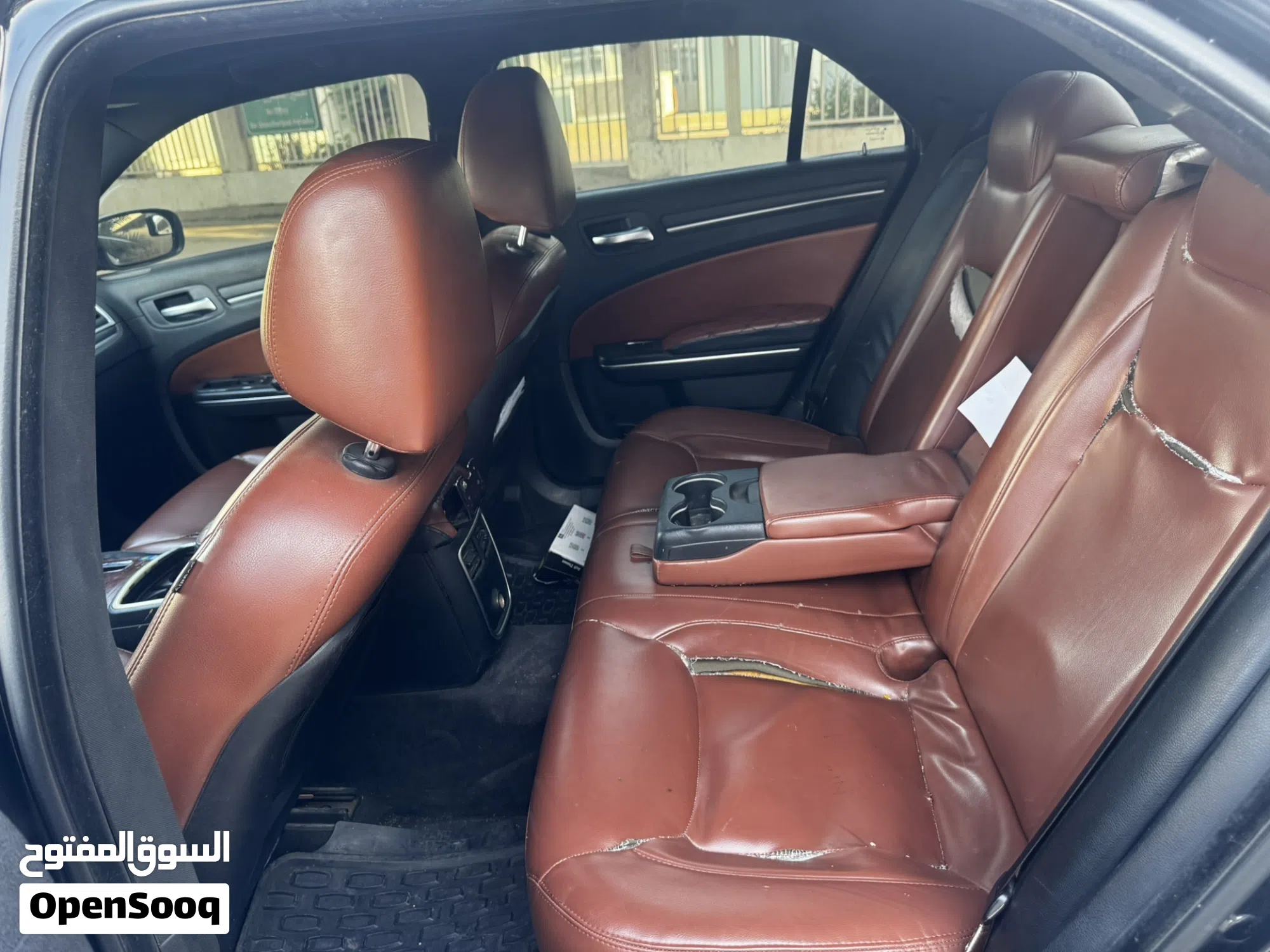 كرايسلر 300S V6 موديل 2012 للبيع في حولي - فل اوبشن - image 1