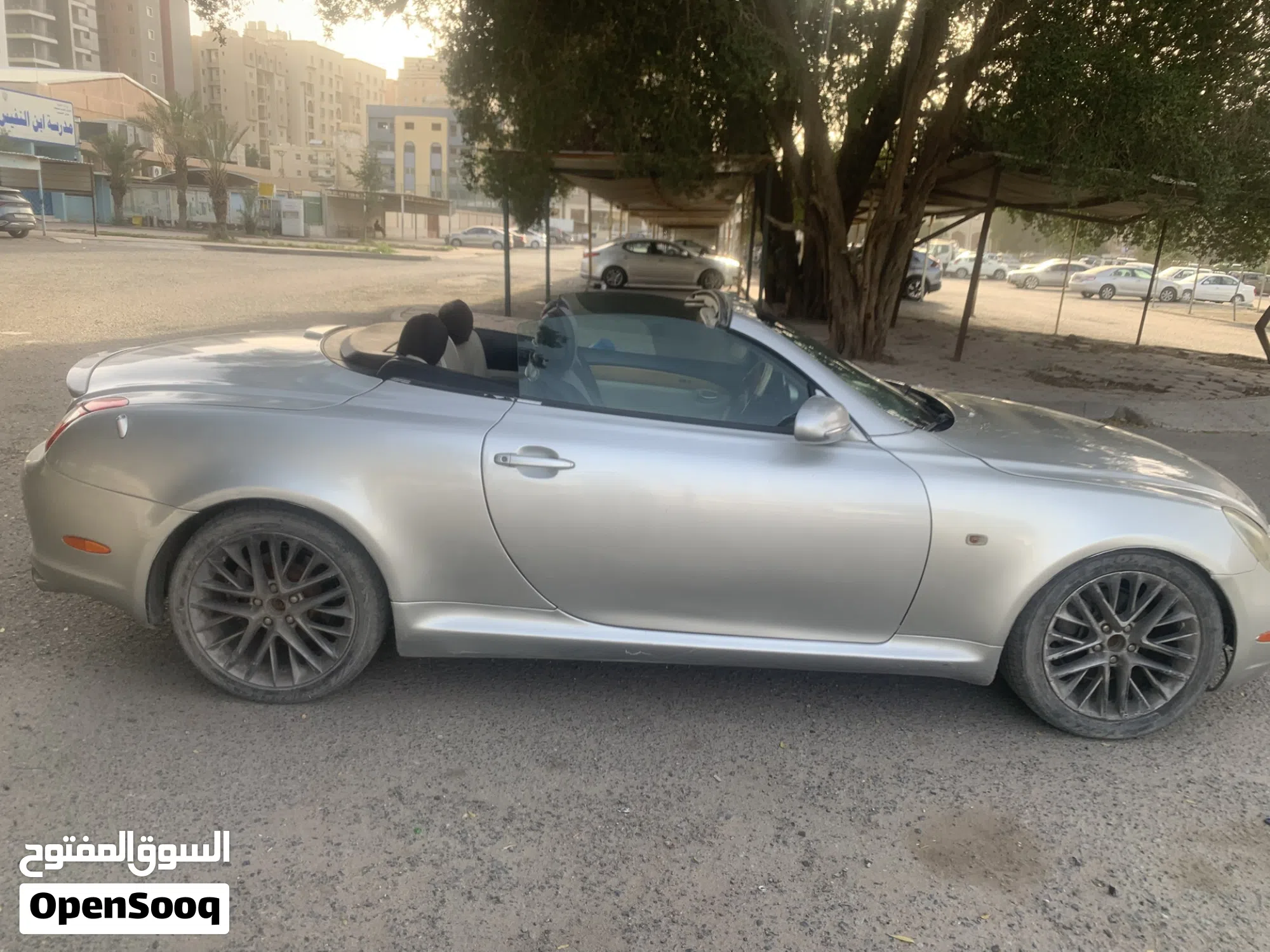 لكزس SC 430 موديل 2004 كشف بحالة ممتازة - image 1