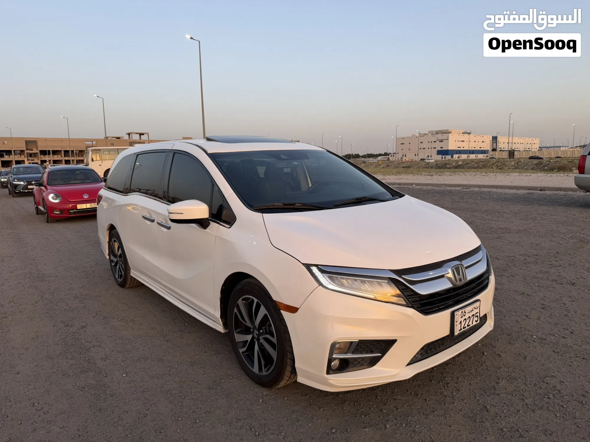 هوندا أوديسي 2019 LX بحالة ممتازة - ممشى قليل - image 1