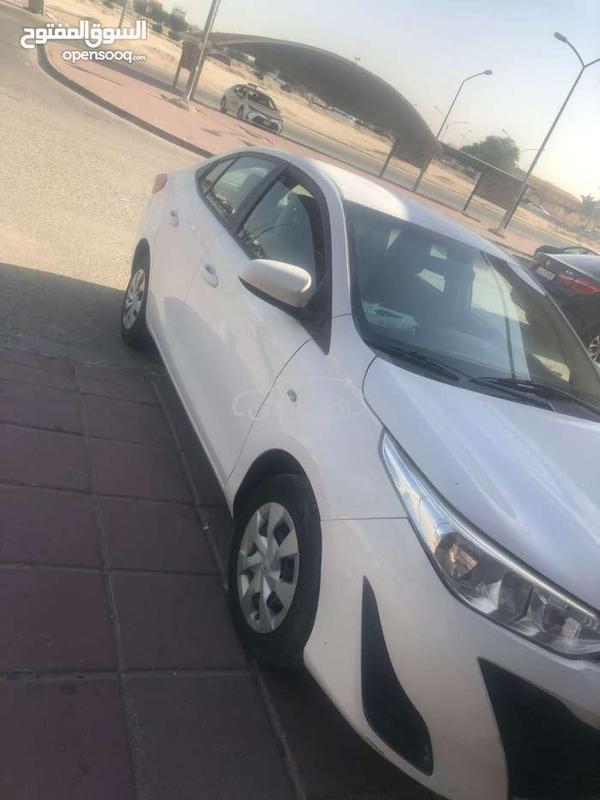 تويوتا ياريس 2019 بحالة ممتازة وجاهزة للاستخدام - image 1